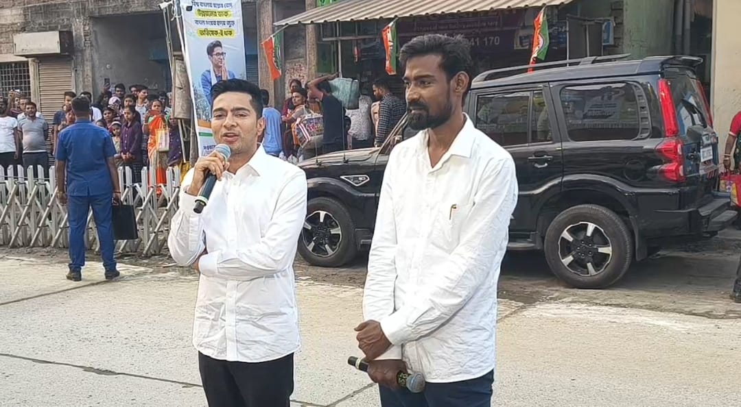 ভোটের আগে সিপিএমে ধাক্কা , বাম শিবির ছেড়ে তৃণমূলমুখী প্রতীক উর রহমান