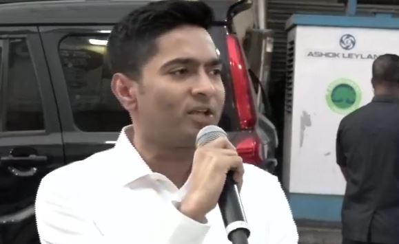 প্রতীক নিজে বলেছে সে টিকিট নেবে না , সিপিএমের কুৎসার পাল্টা জবাব দিলেন অভিষেক