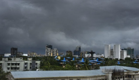 বঙ্গোপসাগরে নিম্নচাপ, বৃষ্টির পূর্বাভাস কলকাতা সহ ৯ জেলায়