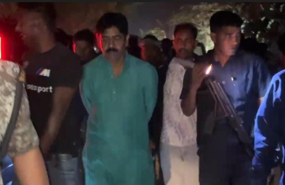 মোল্লার গাড়ি লক্ষ্য করে বোমাবাজি , ISF-এর বিরুদ্ধে বিস্ফোরক অভিযোগ তৃণমূলের