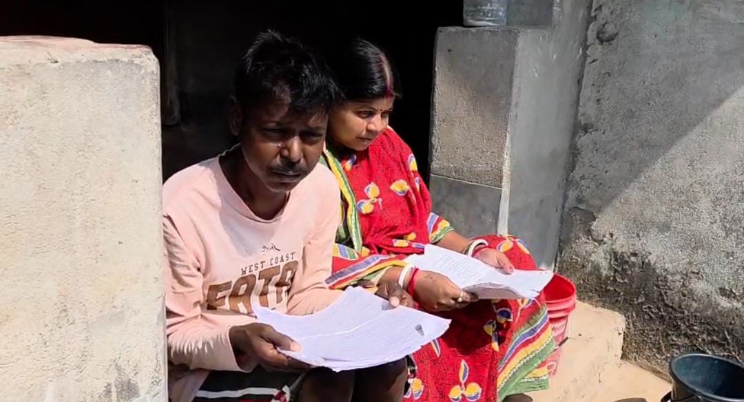 ইন্দাসে যক্ষ্মা আক্রান্ত দারিদ্র্যের পরিবারে চরম আর্থিক সঙ্কট , সরকারের কাছে সাহায্যের আবেদন দুস্থের