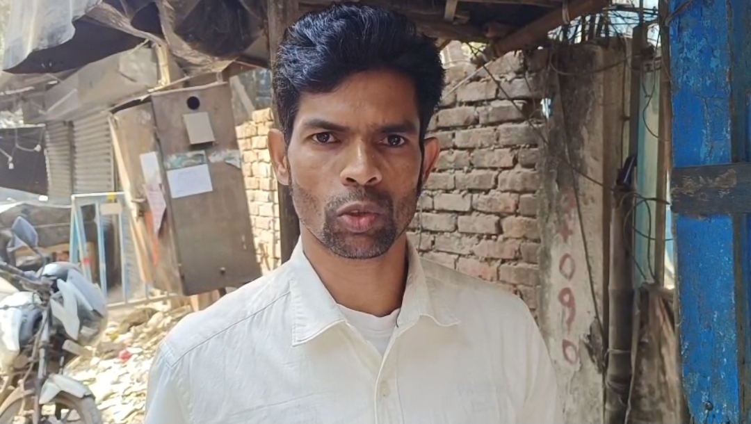 সোনারপুরে তোলাবাজির অভিযোগ , সেলামী না দেওয়ায় ব্যবসায়ীর অফিসে  তাণ্ডব তৃণমূল নেতার