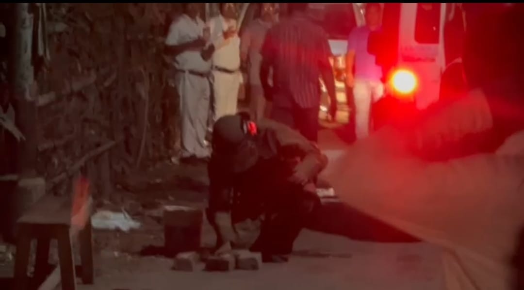 ভোটের মুখে খাস কলকাতায় বোমা উদ্ধার , চাঞ্চল্য ঘনবসতিপূর্ণ এলাকায়