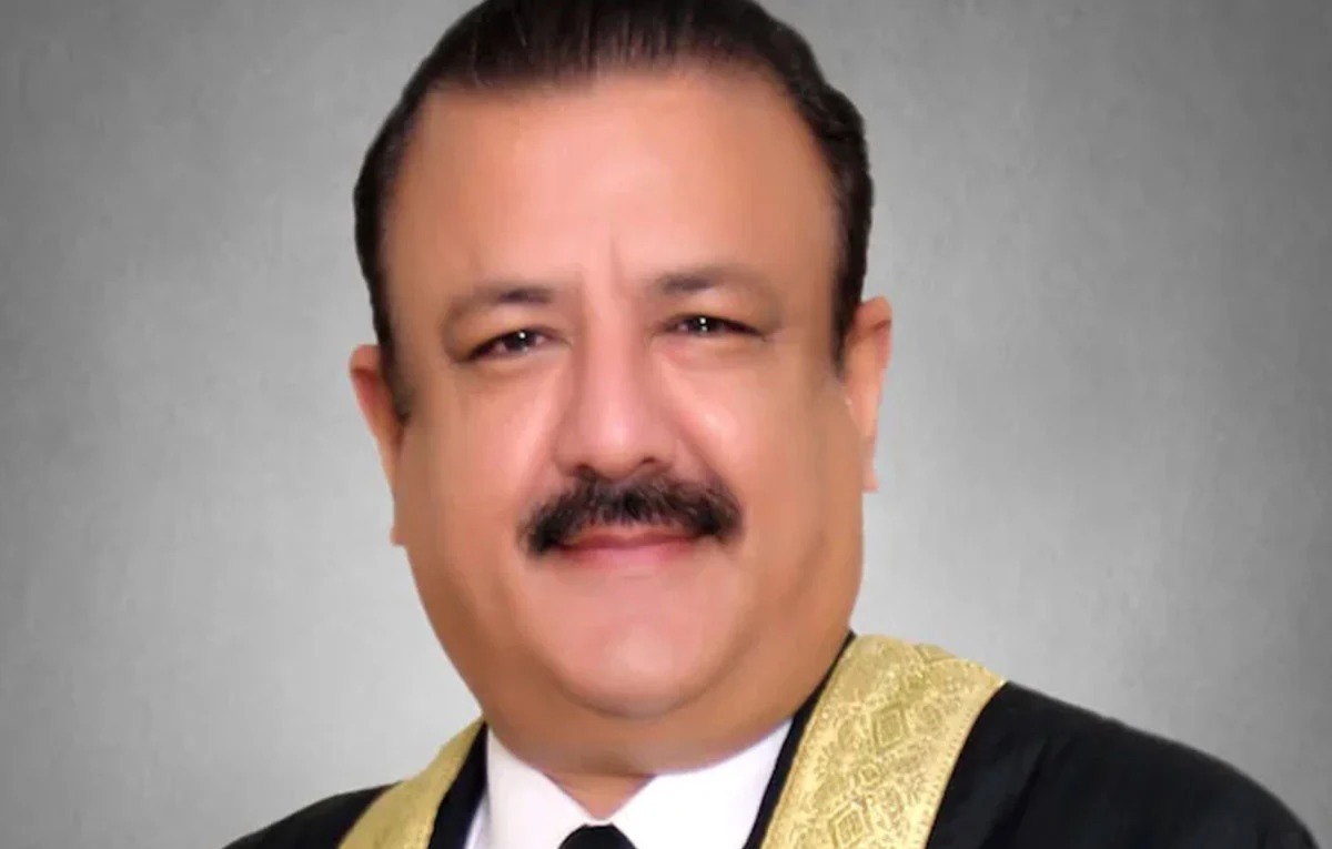 ৫ বছর ধরে ইসলামাবাদ হাইকোর্টের বিচারপতি, আইনের ডিগ্রিটাই ভুয়ো