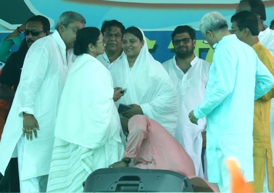 অযোগ্য লিস্টে একের পর এক তৃণমূল নেতা-পরিবার, হুগলীর তৃণমূল নেত্রী সাহিনা সুলতানার নাম অযোগ্যদের তালিকায়