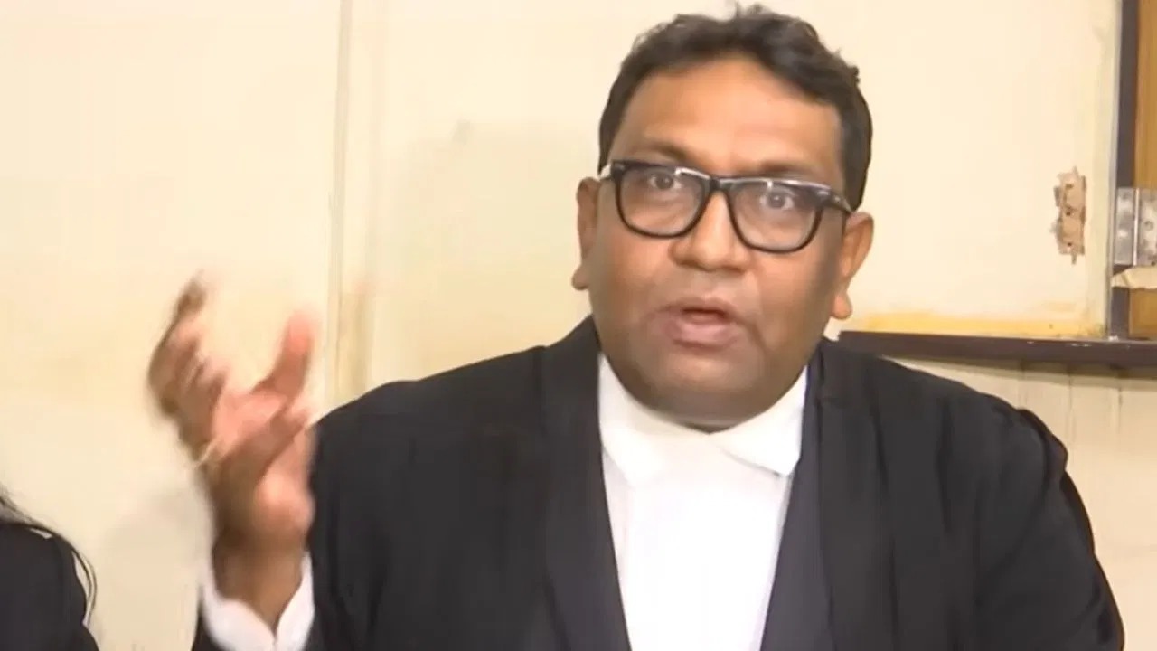 সিপিএম ঘনিষ্ঠ ফিরদৌস শামিমের বিরুদ্ধে সহকর্মীকে যৌন হেনস্তার অভিযোগ , তদন্তে পুলিশ