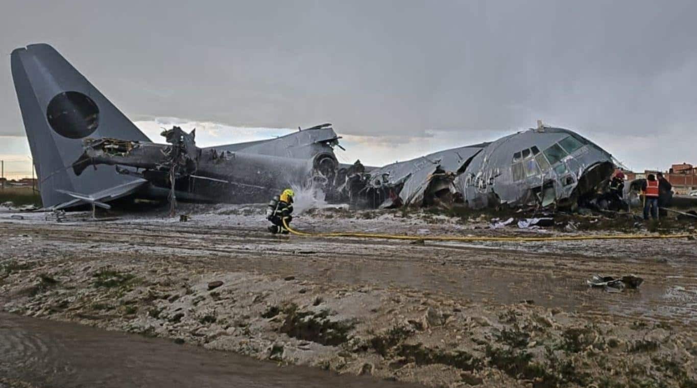 আকাশপথে বিপদ! বলিভিয়ায় ভেঙে পড়ল হারকিউলিস বিমান, মৃত ১৫