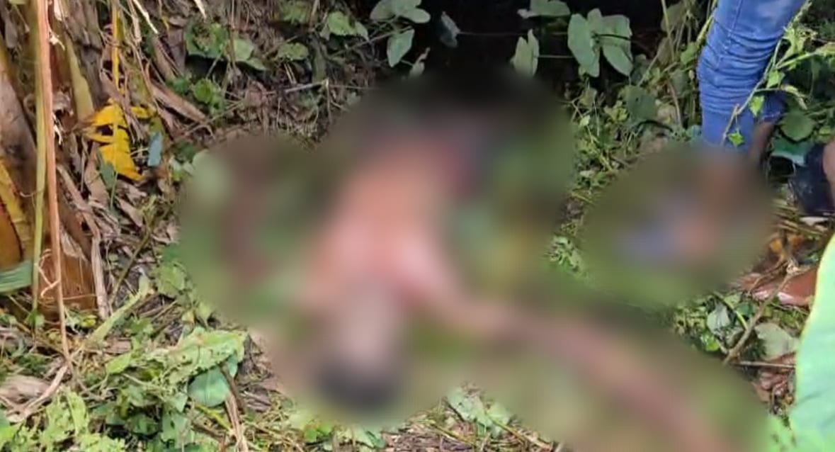 হলুদ স্কুটি ঘিরে রোমহর্ষক ঘটনা, ডোবা থেকে উদ্ধার এক যুবকের লাশ
