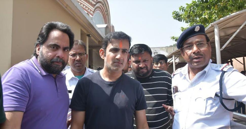 ইডেনে মরণ বাঁচন ম্যাচ , ভার্চুয়াল কোয়ার্টার ফাইনালের আগে কালীঘাটে মায়ের আরাধনা গম্ভীরের