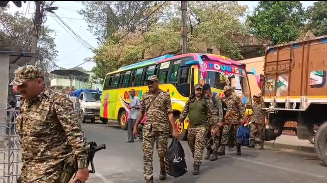 নির্বাচনের আগেই ভাটপাড়ায় কেন্দ্রীয় বাহিনী , বাড়ছে নিরাপত্তা বলয়
