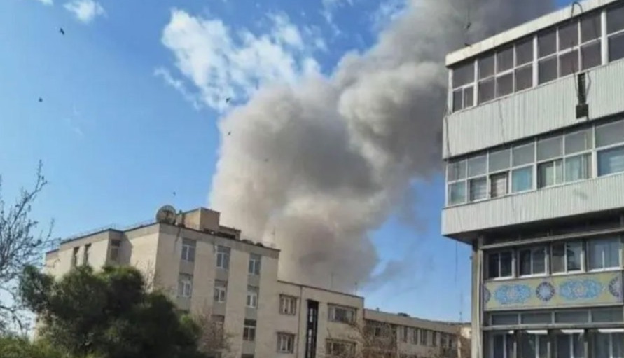 তেহরানের আকাশে শয়ে শয়ে তেল আভিভের যুদ্ধ বিমান, ইরানের সেনা সদরে হামলা ইজরায়েলের