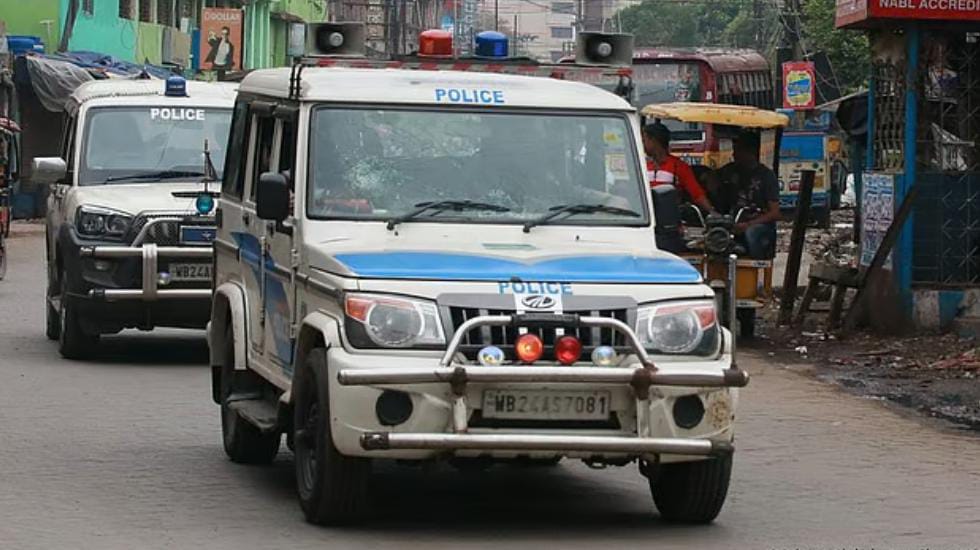 বিয়েবাড়িতে নাবালিকাকে গণধর্ষণ , গ্রেফতার ৩ , ব্যাপক চাঞ্চল্য ঝাড়খণ্ডে