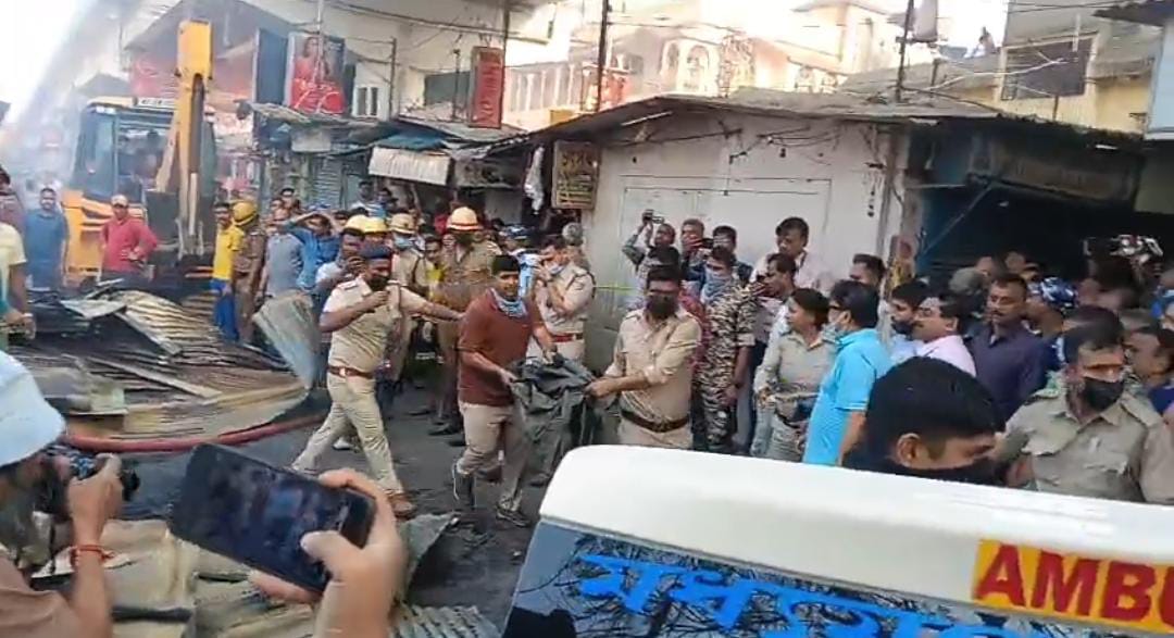 মধ্যমগ্রামে অগ্নিকাণ্ডের ঘটনায় মৃত ব্যক্তির পরিচয় প্রকাশ পুলিশের , শোকের ছায়া পরিবারে