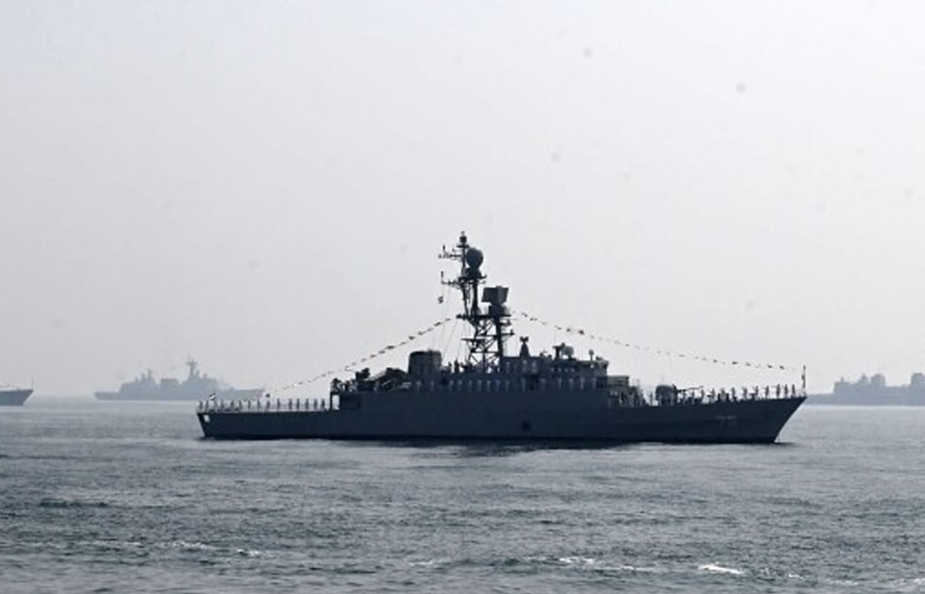 মার্কিন হামলায় ধ্বংস ইরানের রণতরী, ফের ভারত মহাসাগরে যুদ্ধজাহাজ পাঠাল তেহরান