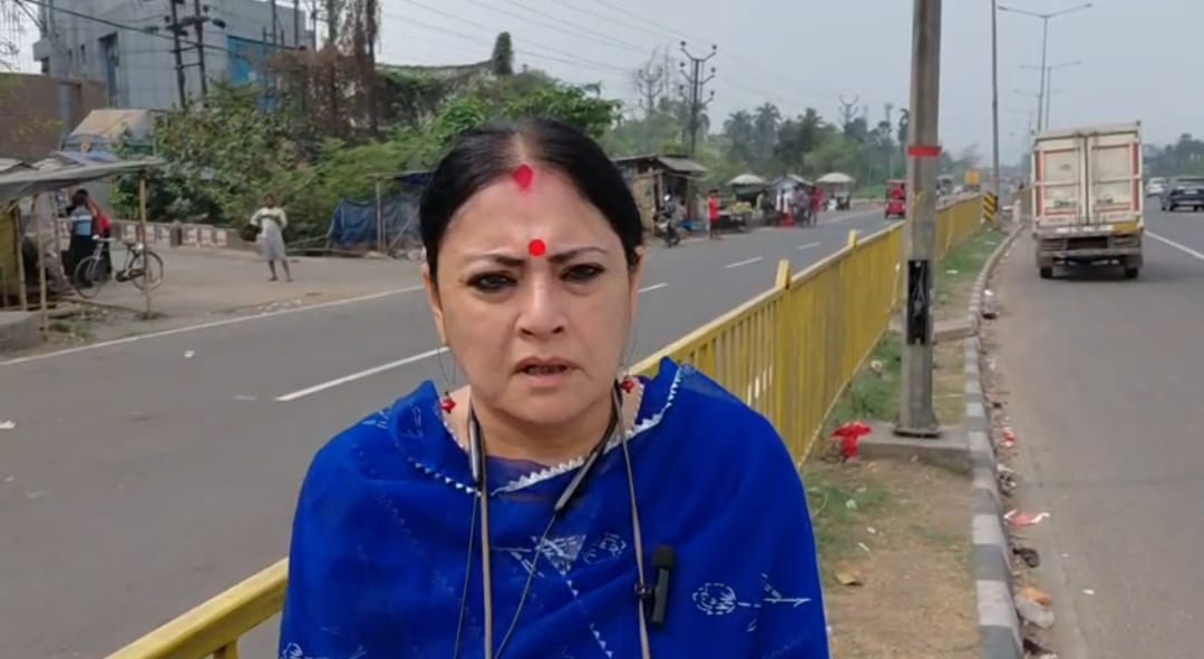 পতাকা ছাড়া কিভাবে এই পরিকল্পনা হচ্ছে সেটা বোঝা যাচ্ছে , মমতাকে খোঁচা অগ্নিমিত্রার