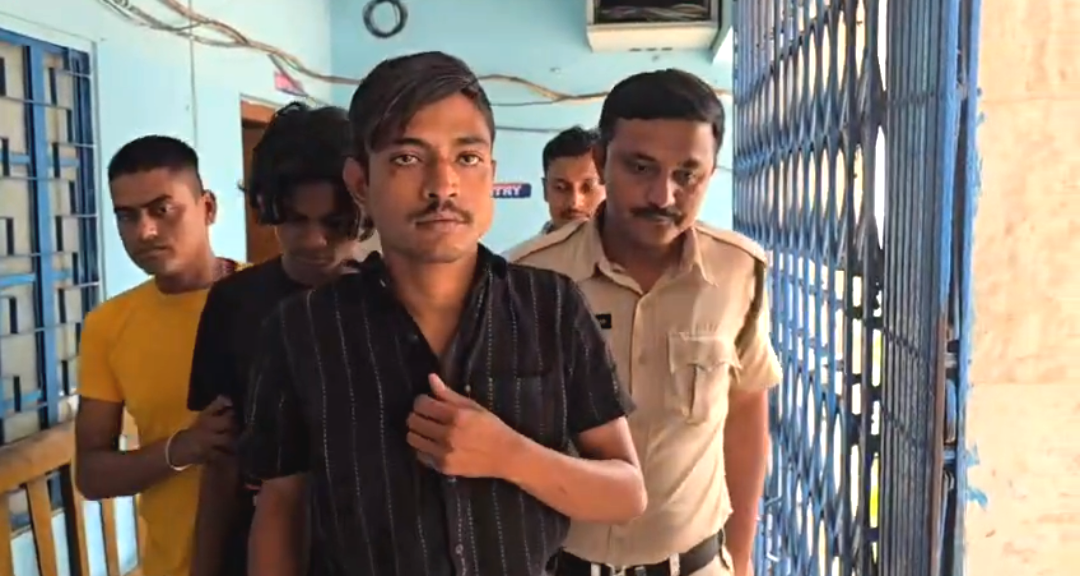 হাসপাতালের এসিতেও নজর চোরদের! কোতোয়ালি থানার পুলিশের জালে ৩ অভিযুক্ত