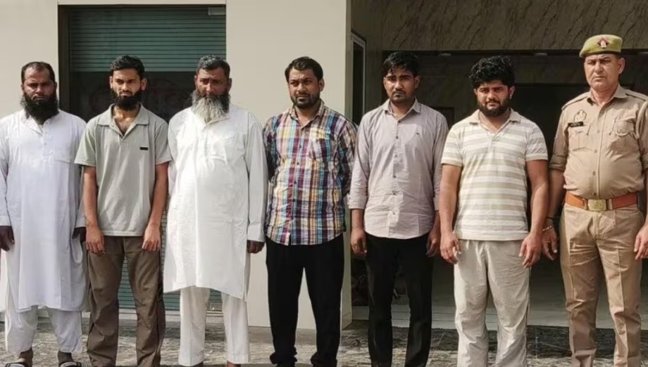 জইশের মতাদর্শ প্রচারের অভিযোগ, যোগীরাজ্যে গ্রেফতার ৬