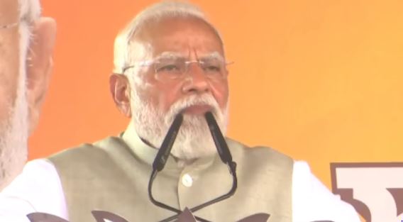 বাংলার মানুষকে তৃণমূল বঞ্চিত করছে , রাজ্যের বিরুদ্ধে কেন্দ্রীয় প্রকল্প আটকে রাখার অভিযোগ মোদির