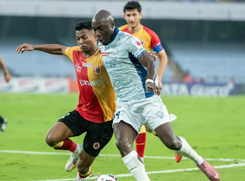 আইএসএল , শেষ মুহূর্তের গোলে ফের পয়েন্ট নষ্ট , শুরুটা ভাল করেও বিপাকে ইস্টবেঙ্গল