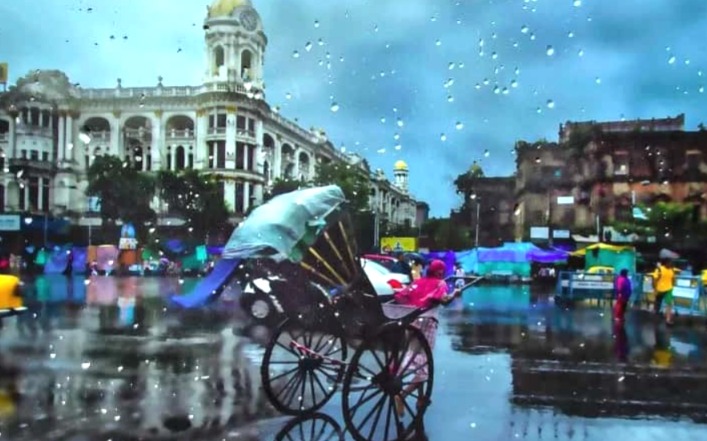 রবি সকালে আকাশ মেঘলা, বিকেল থেকে বৃষ্টির পূর্বাভাস বঙ্গে