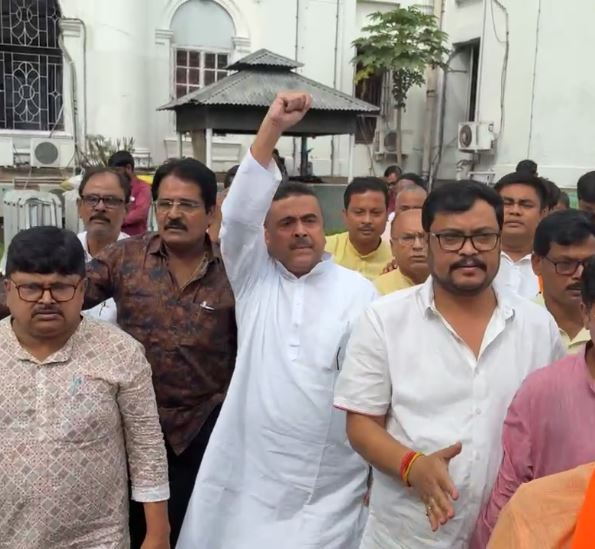 বিধানসভায় তুমুল হট্টগোল, সেনা প্রসঙ্গ বিতর্কে সাসপেন্ড বিরোধী দলনেতা শুভেন্দু অধিকারী