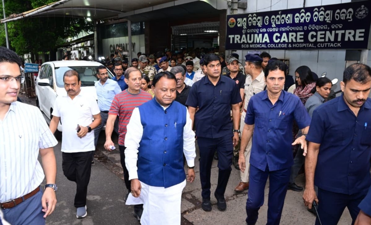 ভয়াবহ অগ্নিকাণ্ড কটক মেডিকেল কলেজ ও হাসপাতালে, মৃত ১০