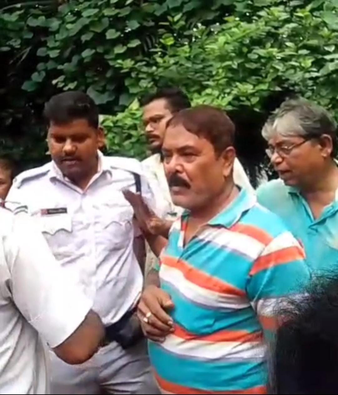 এক চড়ে ভ্যান চলোককে খুন , রণক্ষেত্র দাস নগর