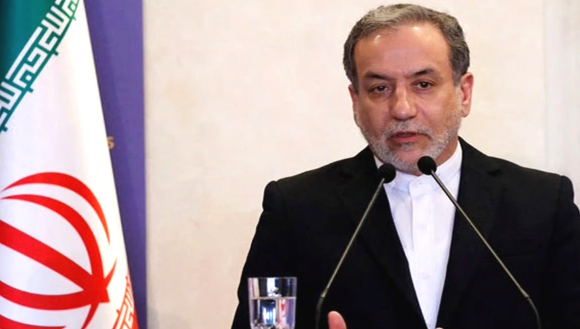 তেহরানের তেলের ঘাঁটিতে হামলা ইজরায়েলের, তীব্র নিন্দা ইরানের বিদেশমন্ত্রীর