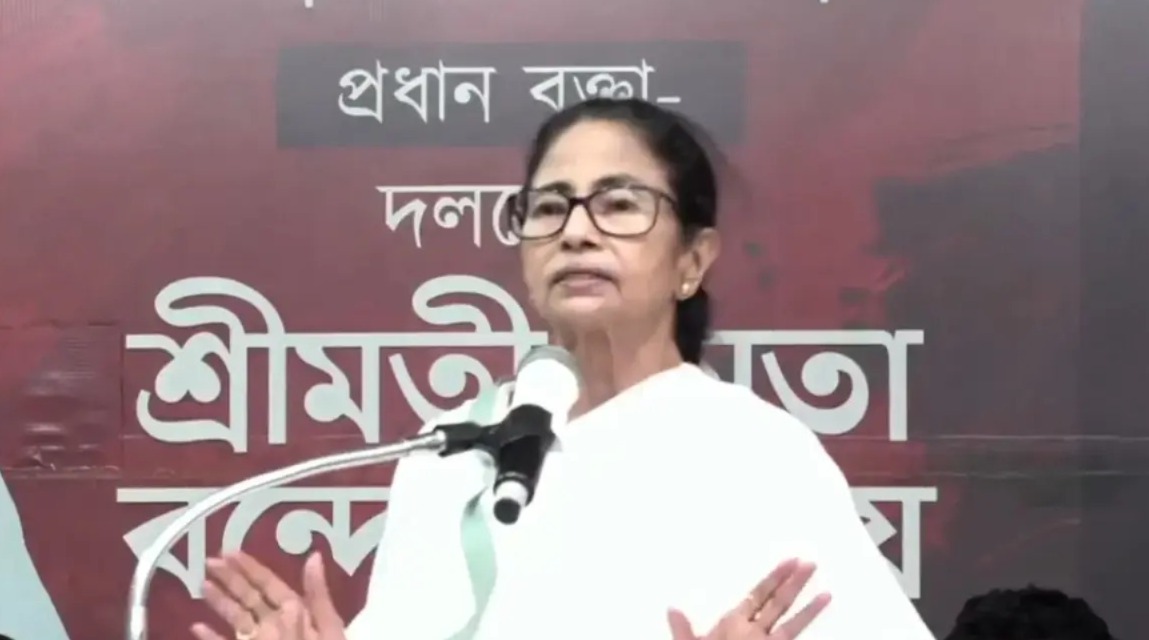 “তৃণমূল কংগ্রেস জিতছে, আবার দেখা হবে নবান্নে”, বার্তা মমতার