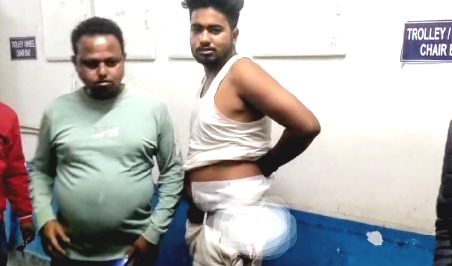 ভোটের নির্ঘণ্ট ঘোষণা হতেই উত্তপ্ত কোচবিহার! তৃণমূলের যুব নেতাকে কুপিয়ে খুনের চেষ্টার অভিযোগ বিজেপির বিরুদ্ধে