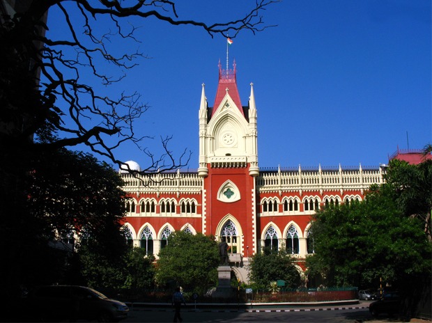 আধিকারিক বদলি ঘিরে বিতর্ক , কমিশনের বিরুদ্ধে হাইকোর্টের দ্বারস্থ রাজ্য