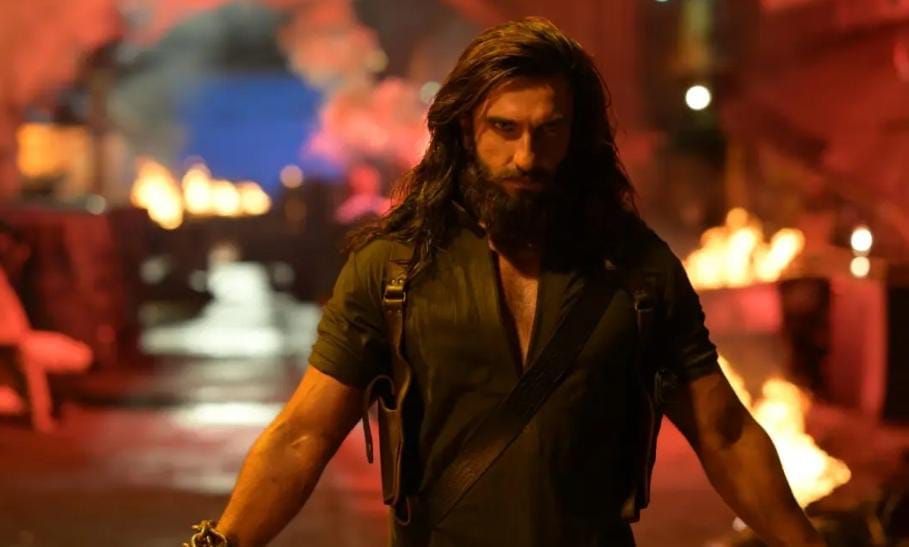 ১ দিনে ২০০ কোটি , ফের পুষ্পা - বাহুবলীর রেকর্ড ভেঙে গুড়িয়ে নতুন মাইলস্টোন ধুরন্ধরের