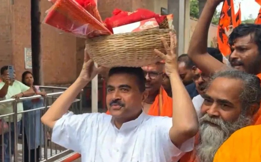 ভোট প্রচার শুরুর আগে কালী মায়ের চরণে শুভেন্দু, কালীঘাট মন্দিরে পুজো বিজেপি প্রার্থীর