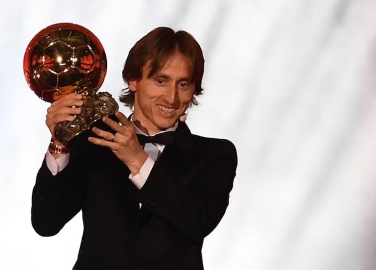 নতুন ক্লাবকে ব্যালন ডি অর উপহার , মদ্রিচের আজব কাণ্ডে অবাক অনুরাগীরা