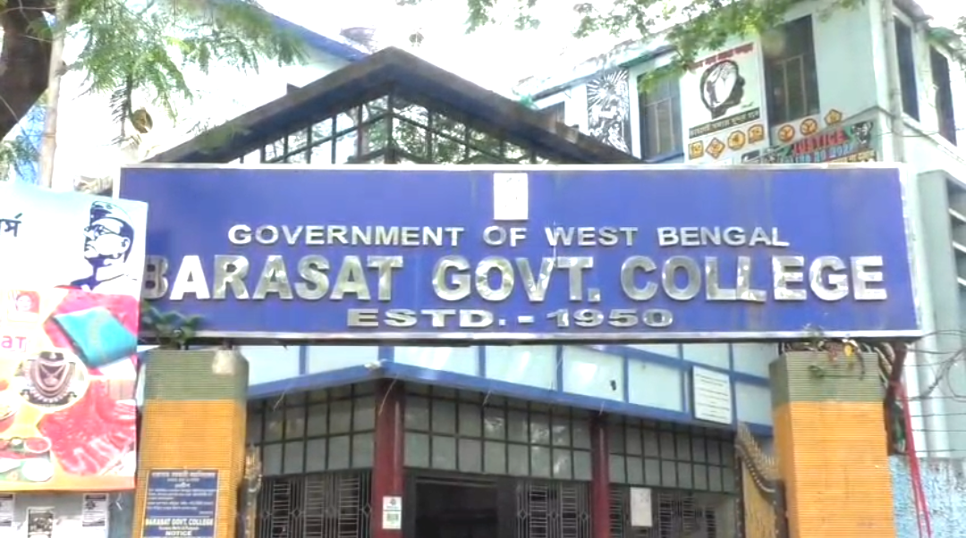 ভোট গণনার প্রস্তুতি তুঙ্গে! বারাসাত গভমেন্ট কলেজের ‘স্ট্রং রুম’ পরিদর্শনে প্রশাসন