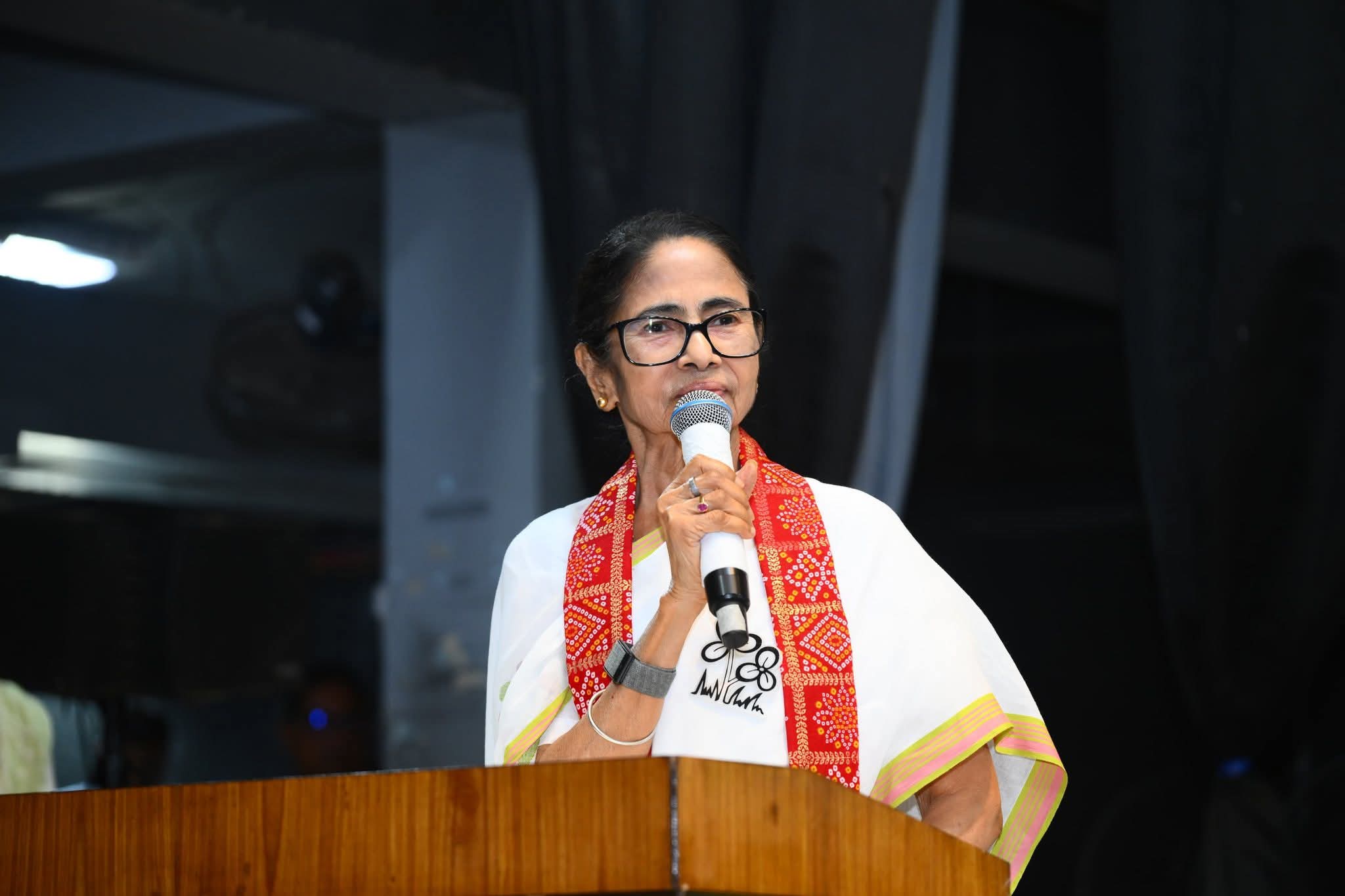 ভোট শেষ মানেই বাড়ি চলে যাবেন না , নন্দীগ্রামের স্মৃতি টেনে সতর্কবার্তা মমতার