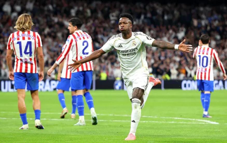 লা লিগা , নাটকীয় মাদ্রিদ ডার্বি , ১০ জনের রিয়ালের কাছে নতজানু অ্যাতলেতিকো