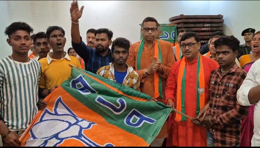 সোনামুখীতে দল বদল ঘিরে তর্জমা , মুখোমুখি বিজেপি -তৃণমূল