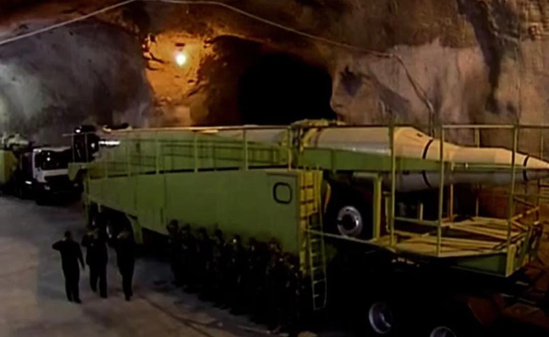 প্রকাশ্যে গুপ্ত সুড়ঙ্গে সাজানো ক্ষেপণাস্ত্রের ঝলক , ট্রাম্পকে সরাসরি হুমকি ইরানের