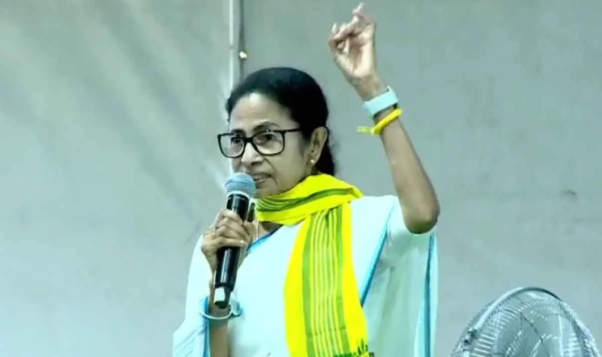 ‘দুয়ারে স্বাস্থ্য’ প্রকল্প, ময়নাগুড়ির সভা থেকে ঘোষণা মমতার