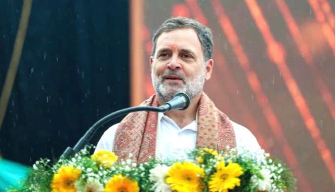 হাসপাতালে ভর্তি সোনিয়া গান্ধী, ‘সারারাত মায়ের সেবা করেন কেরলের নার্স’, আবেগঘন রাহুল