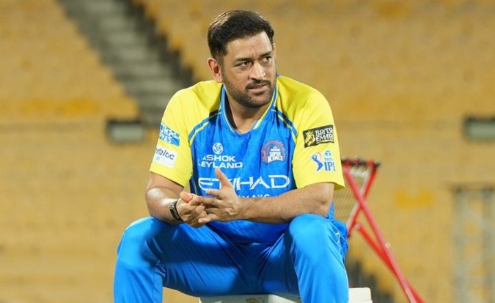 আইপিএল শুরুর আগেই ধাক্কা চেন্নাই শিবিরে, চোটের জন্য ২ সপ্তাহ মাঠের বাইরে ধোনি