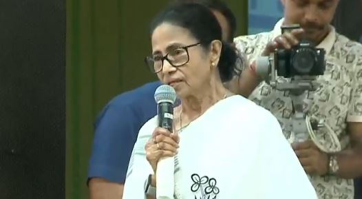 টিকিট পাইনি বলে বিরোধিতা করতে হবে?, প্রার্থী নিয়ে তৃণমূলের গোষ্ঠীদ্বন্দ্বে কড়া বার্তা মমতার