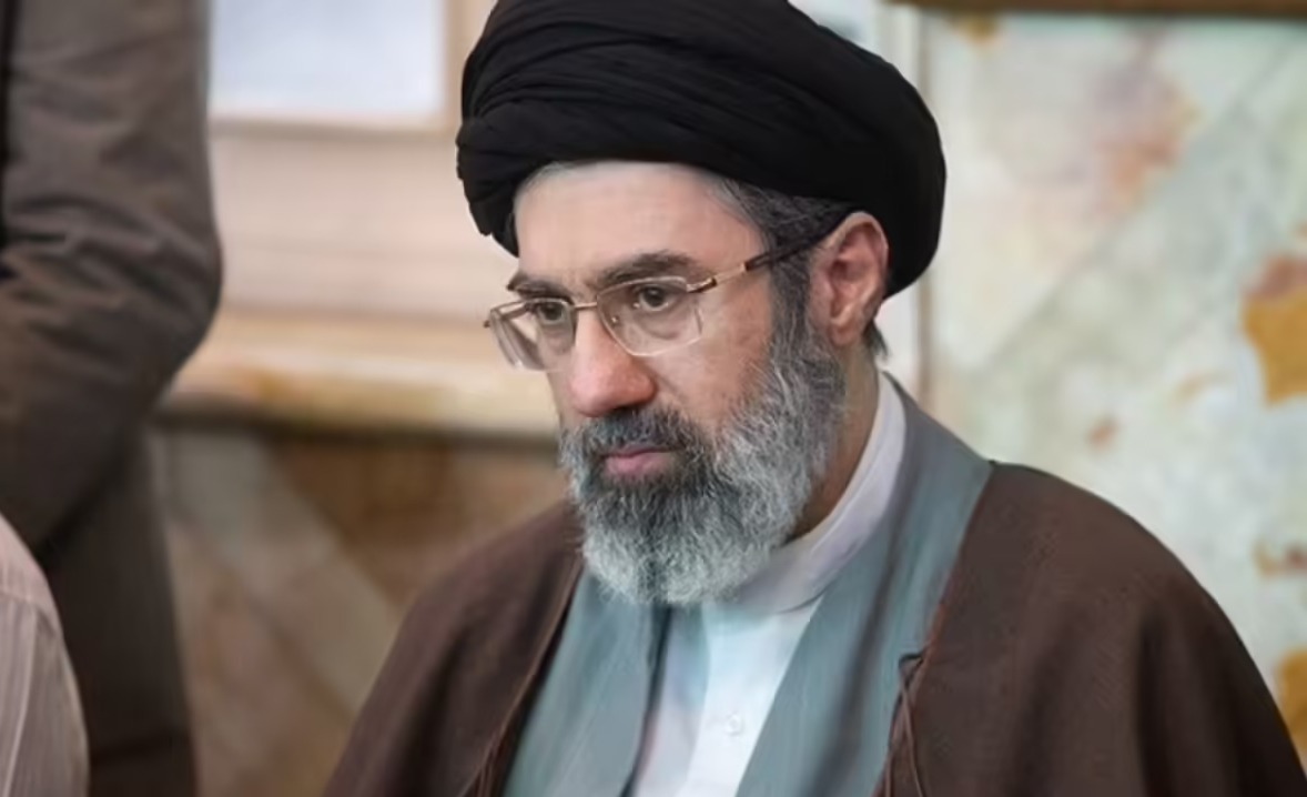 ইরানে বহাল তবিয়তে রয়েছেন মোজতবা, দাবি রুশ রাষ্ট্রদূতের