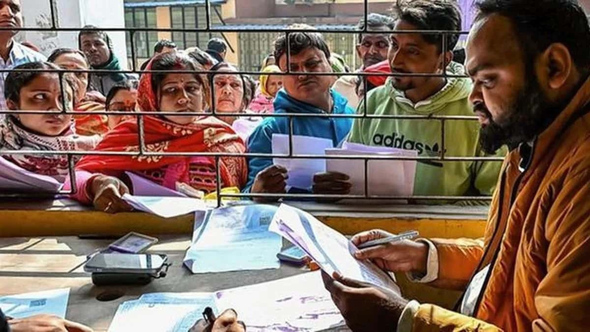 কমিশনের বৈঠকে অসন্তোষ , শুরু হচ্ছে না ট্রাইব্যুনালের কাজ