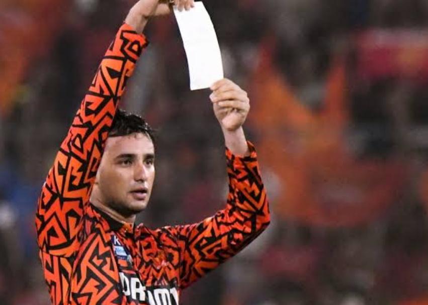 ছন্দে ফেরার সুযোগ , নাইটদের বিরুদ্ধে নামার আগে কালীঘাটে পুজো অভিষেকের