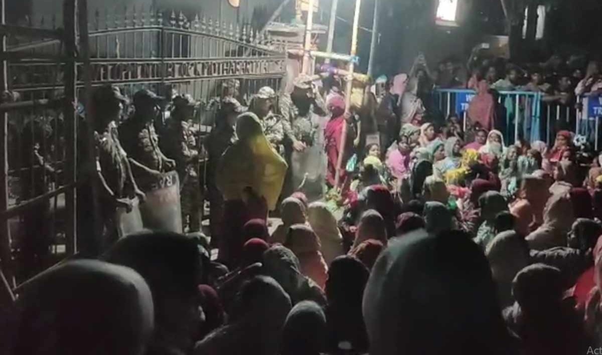 রাতভর উত্তেজনা কালিয়াচকে, আহত পুলিশ কর্মী সহ ২