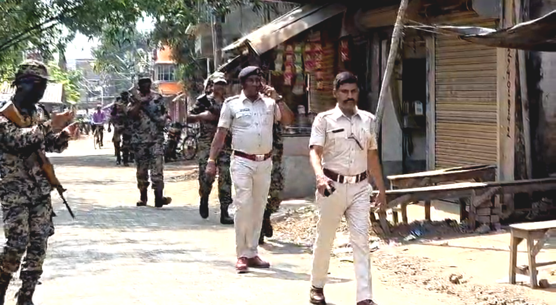 বাসন্তী হাইওয়েতে নাকা চেকিংয়ে নাজেহাল পাচারকারীরা!  সন্দেশখালি জুড়ে কেন্দ্রীয় বাহিনীর দাপট