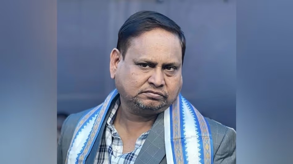 ভোটের মুখে বড়সড় ধাক্কা আম জনতা উন্নয়নের পার্টিতে , হুমায়ুন শিবির ছেড়ে তৃণমূলে ৩০০ কর্মী