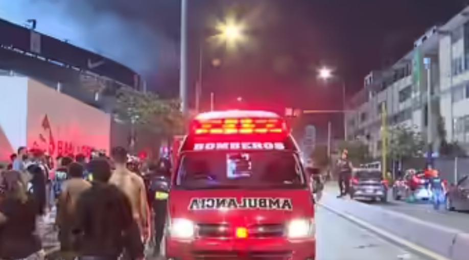 ডার্বির আগে পেরুর ফুটবল স্টেডিয়ামে মর্মান্তিক দুর্ঘটনা , নিহত ১ , আহত কমপক্ষে ৪৭